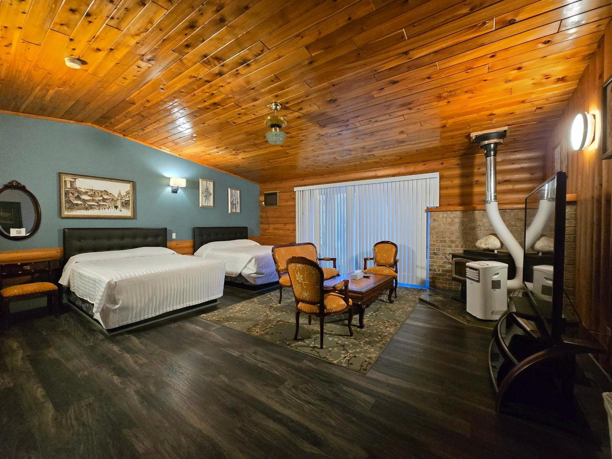 Alpine Inn เวลเมาท์ ภายนอก รูปภาพ