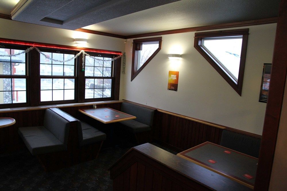 Alpine Inn เวลเมาท์ ภายนอก รูปภาพ